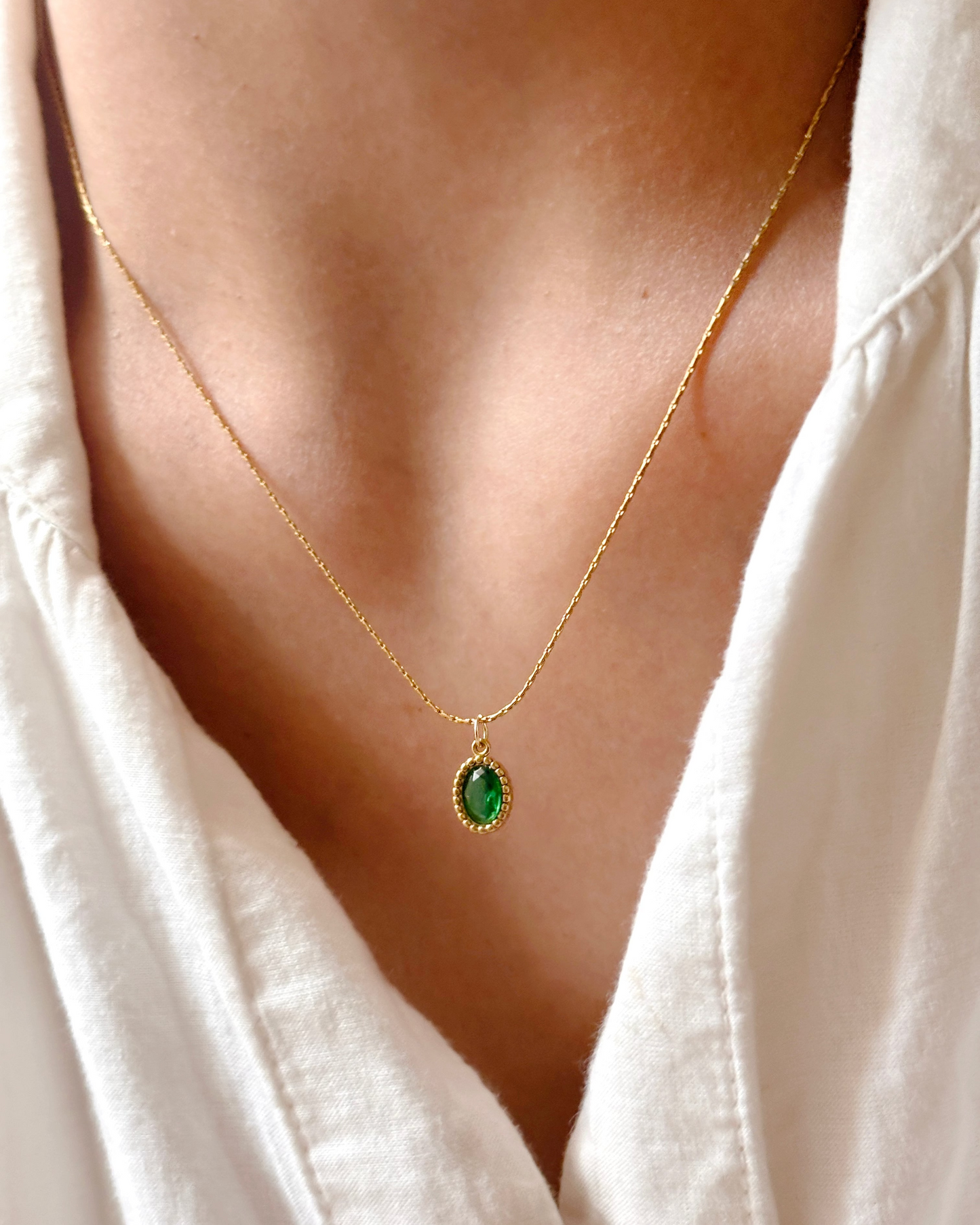 Emerald Dainty Pendent
