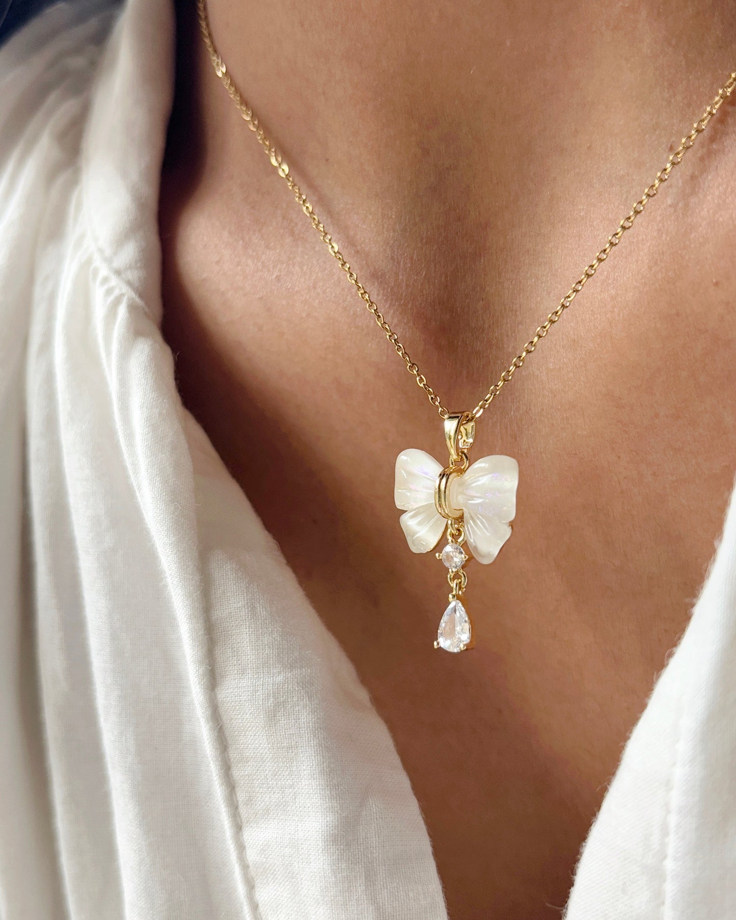 Pretty Bow Necklace