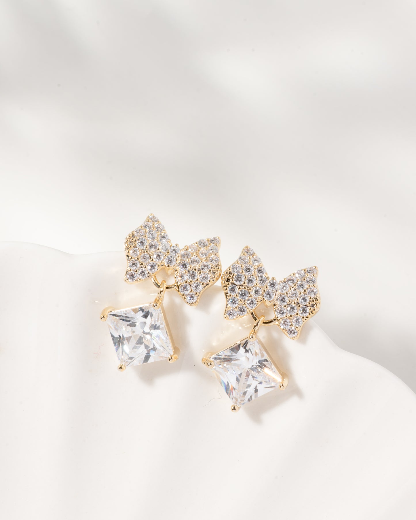 Icy Bow Dangles ( Gold )