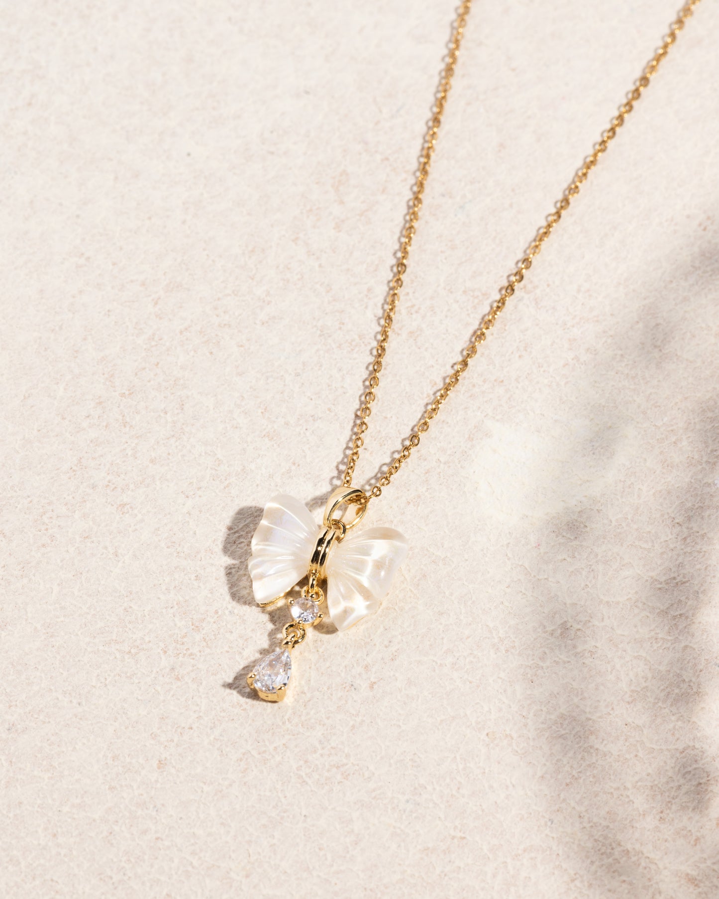 Pretty Bow Necklace