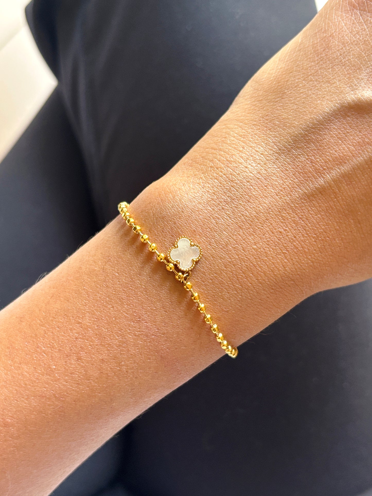 Dainty Icey Reversible Clover