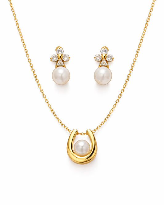 Horse Shoe Pearl Set