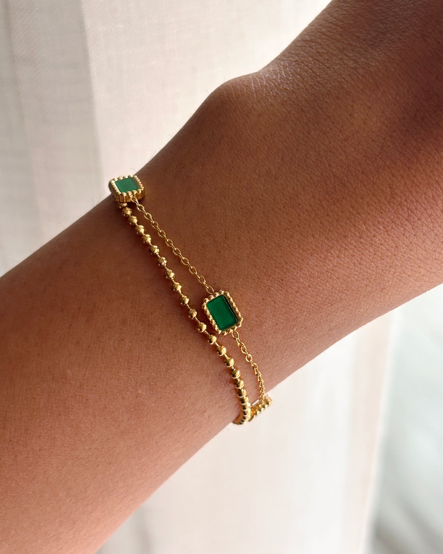 Emerald dainty Bracelet