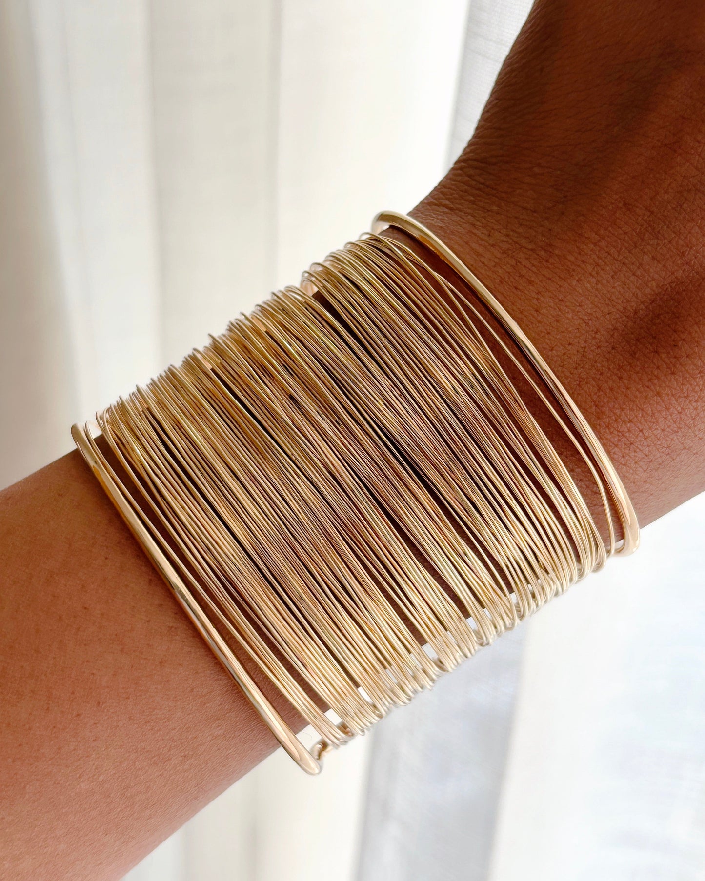 Mesh hand Cuff