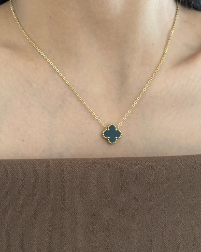 Double Sided Clover Necklace( Black & White )