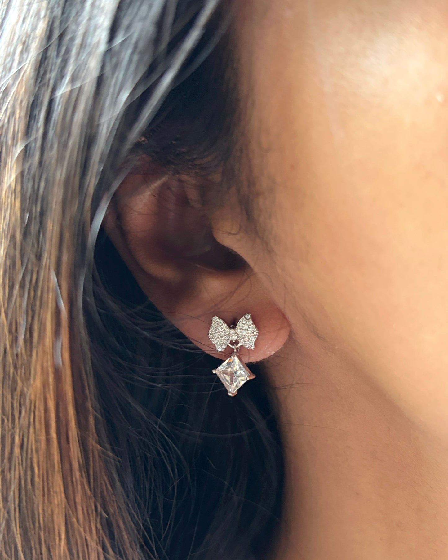 Icy Bow Dangles ( Silver )