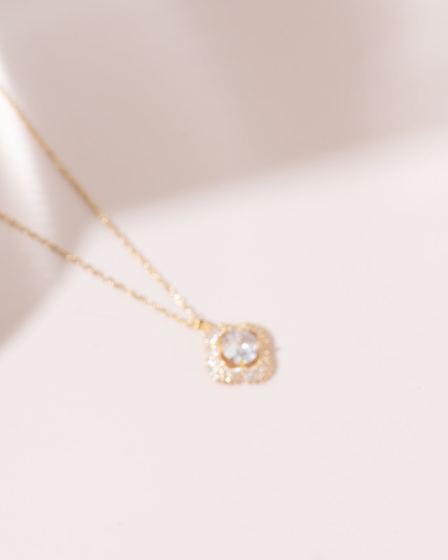 Icey Diamond Clover