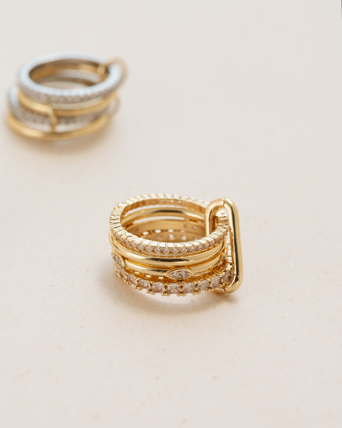 Halley- removable stack ring