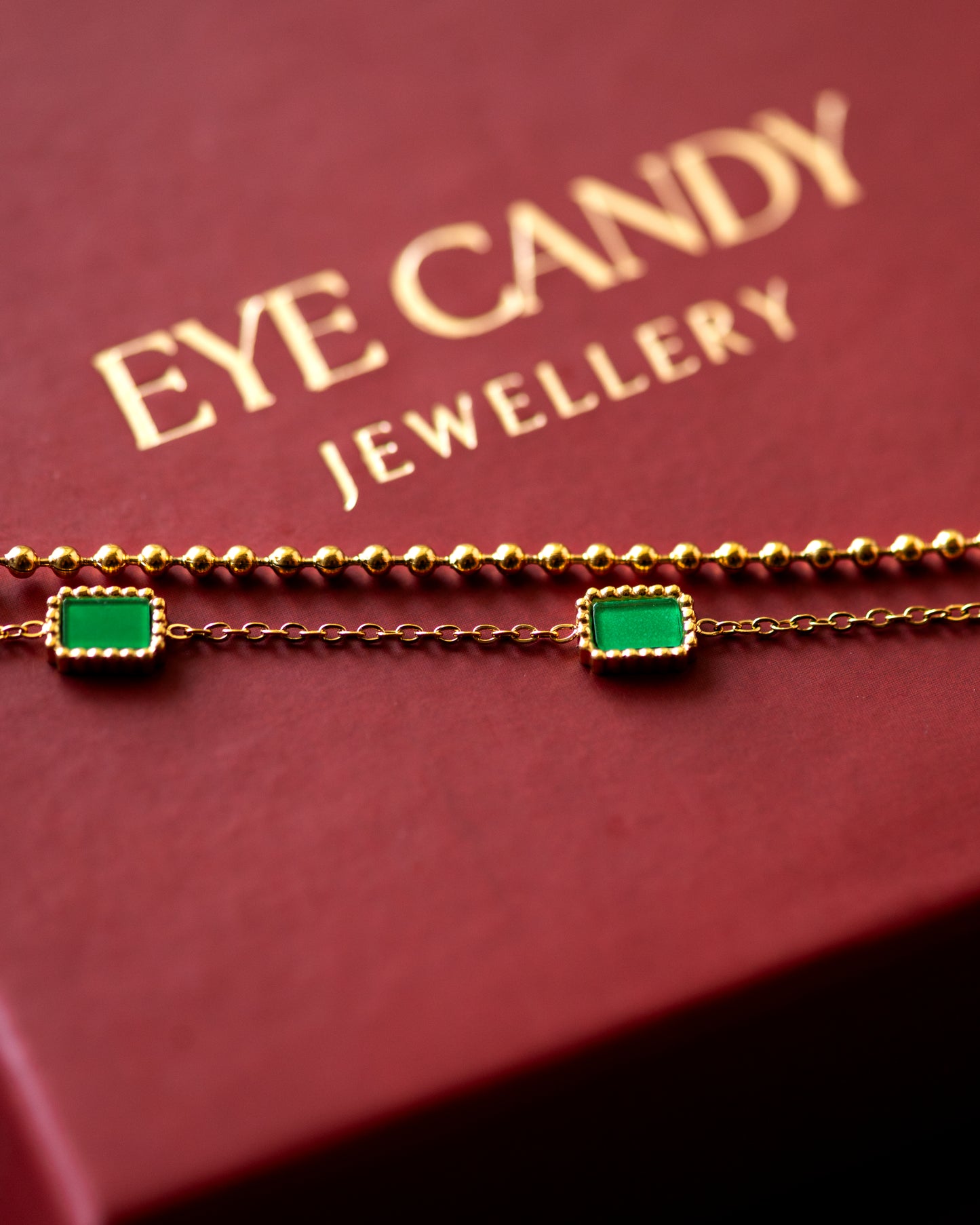 Emerald dainty Bracelet