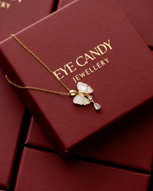 Pretty Bow Necklace