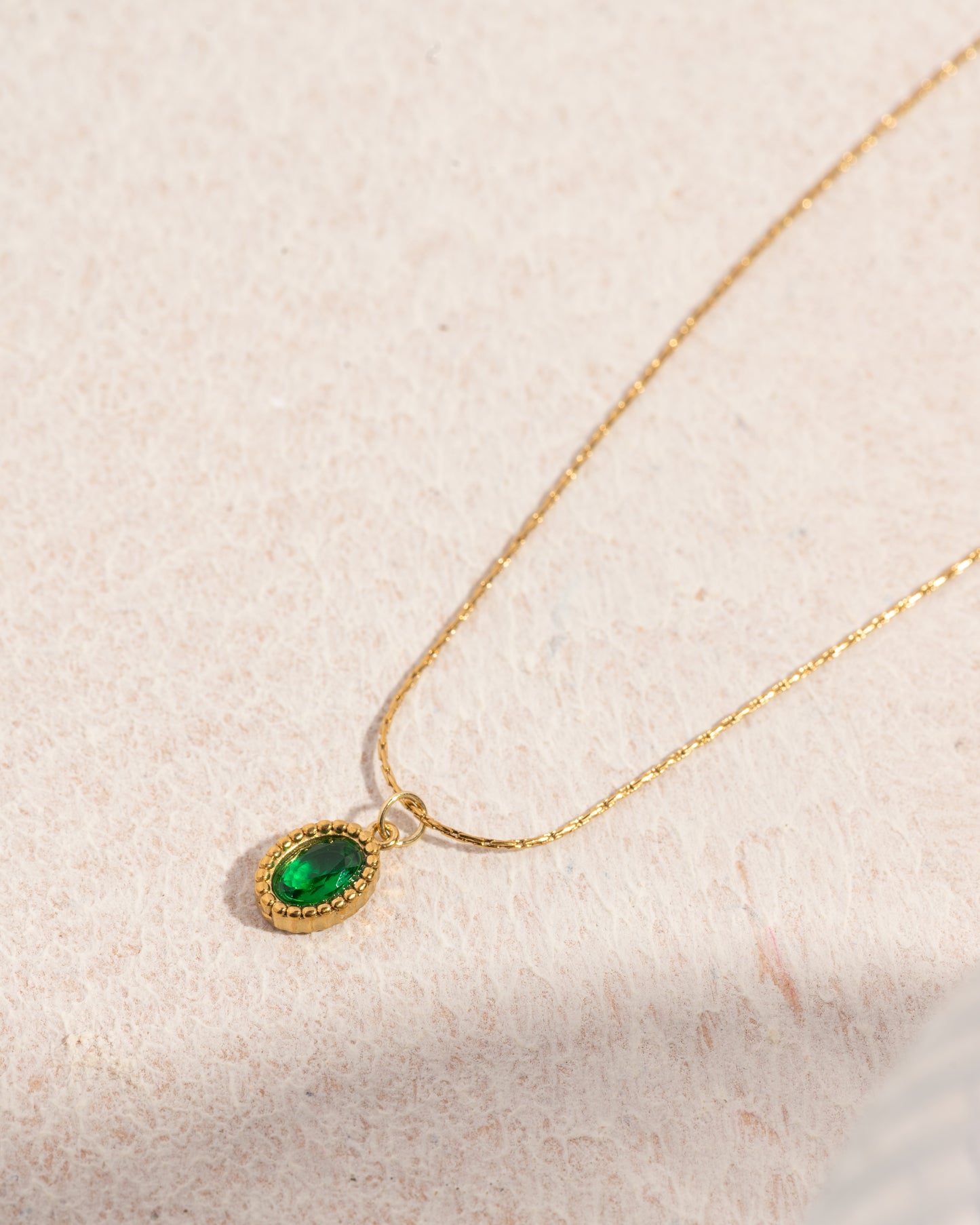 Emerald Dainty Pendent